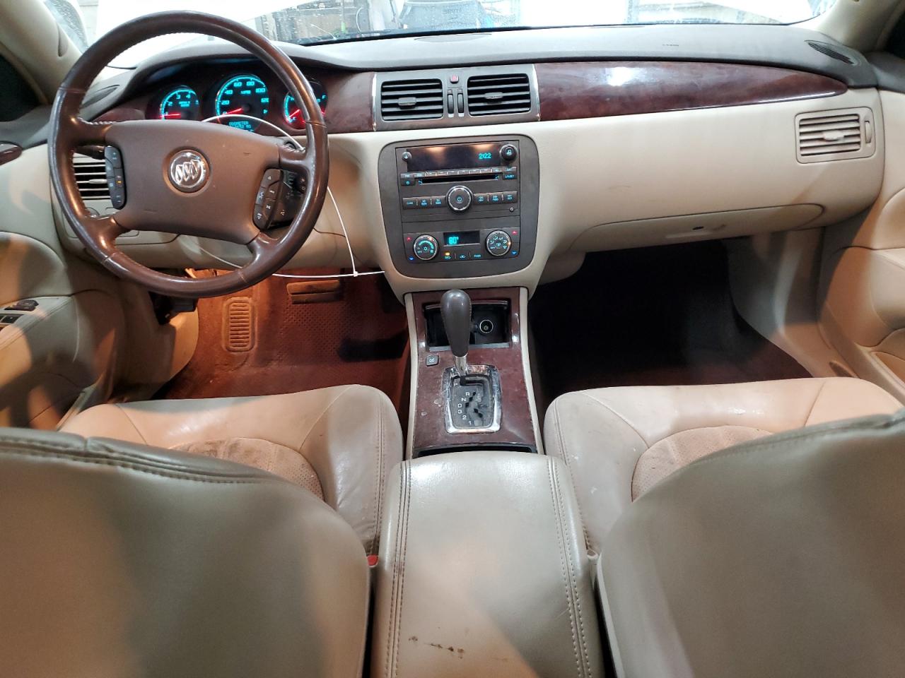 2010 Buick Lucerne - Image 8