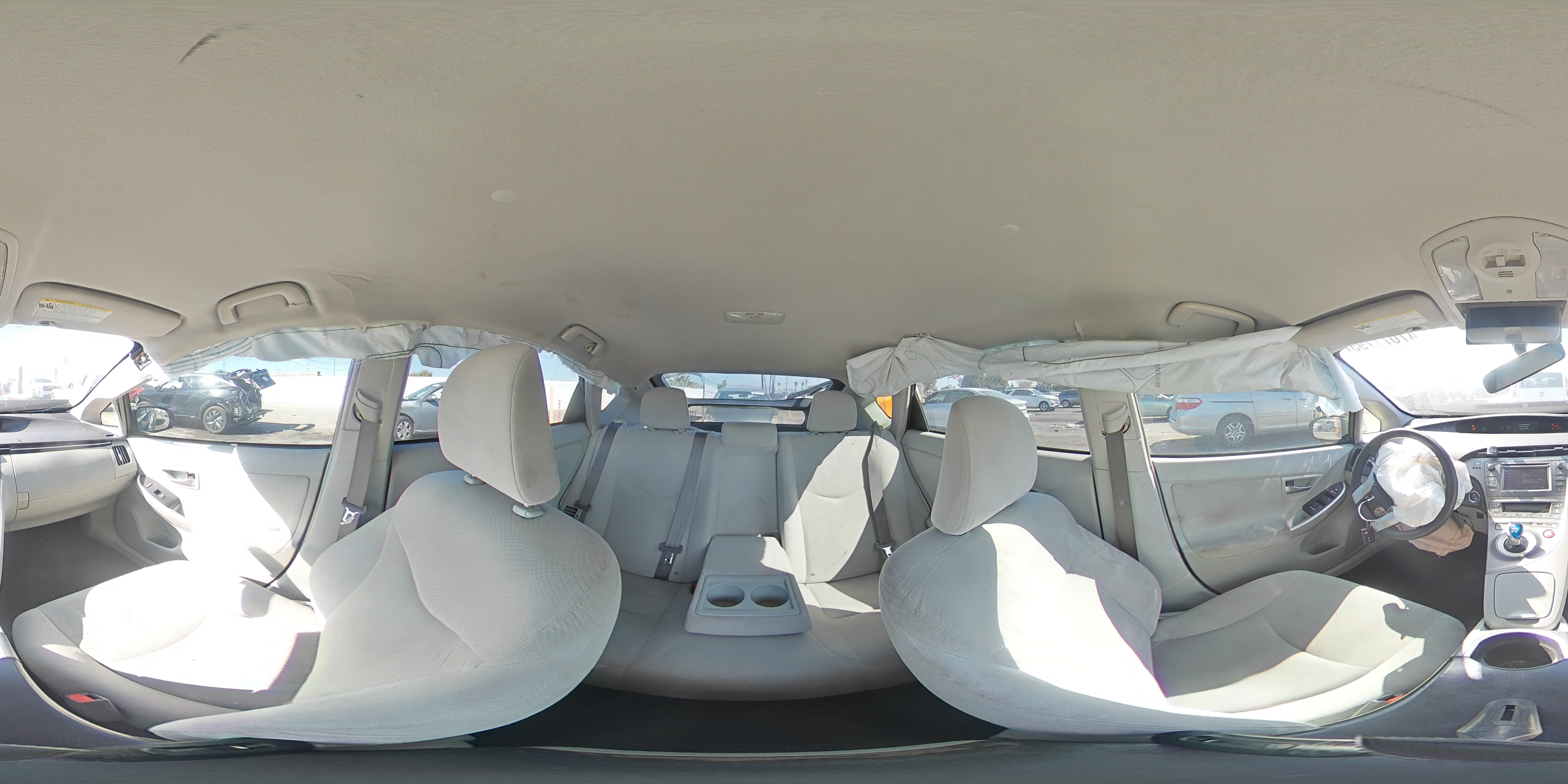 2014 Toyota Prius - Image 13