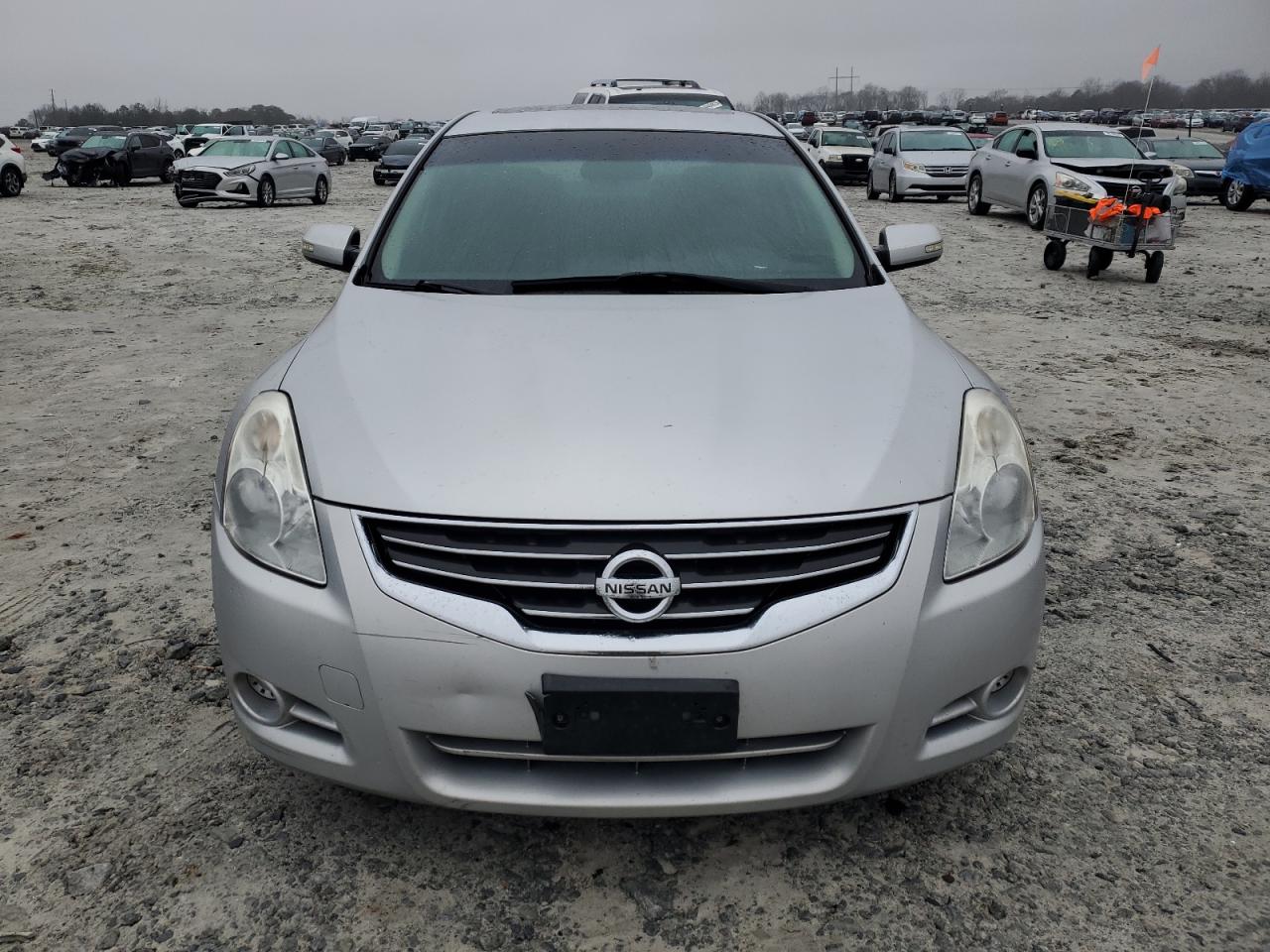 2010 Nissan Altima - Image 5