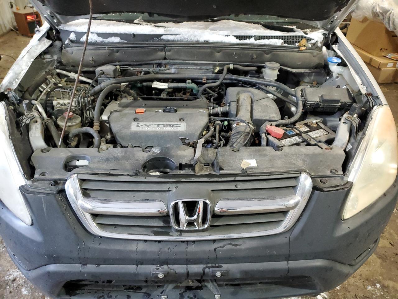 2004 Honda CR-V - Image 14