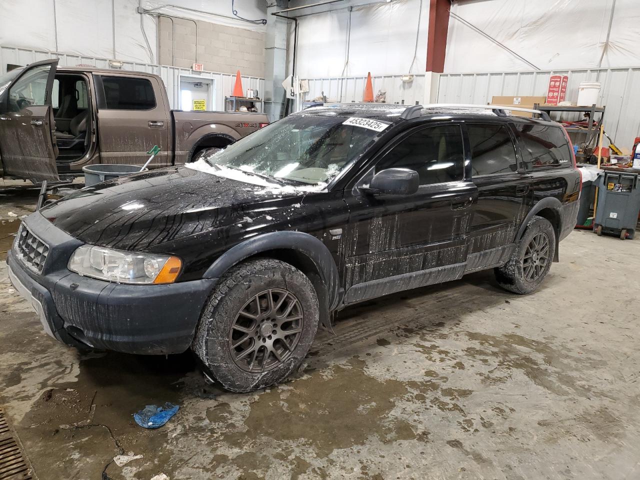 2005 Volvo XC70 - Image 1
