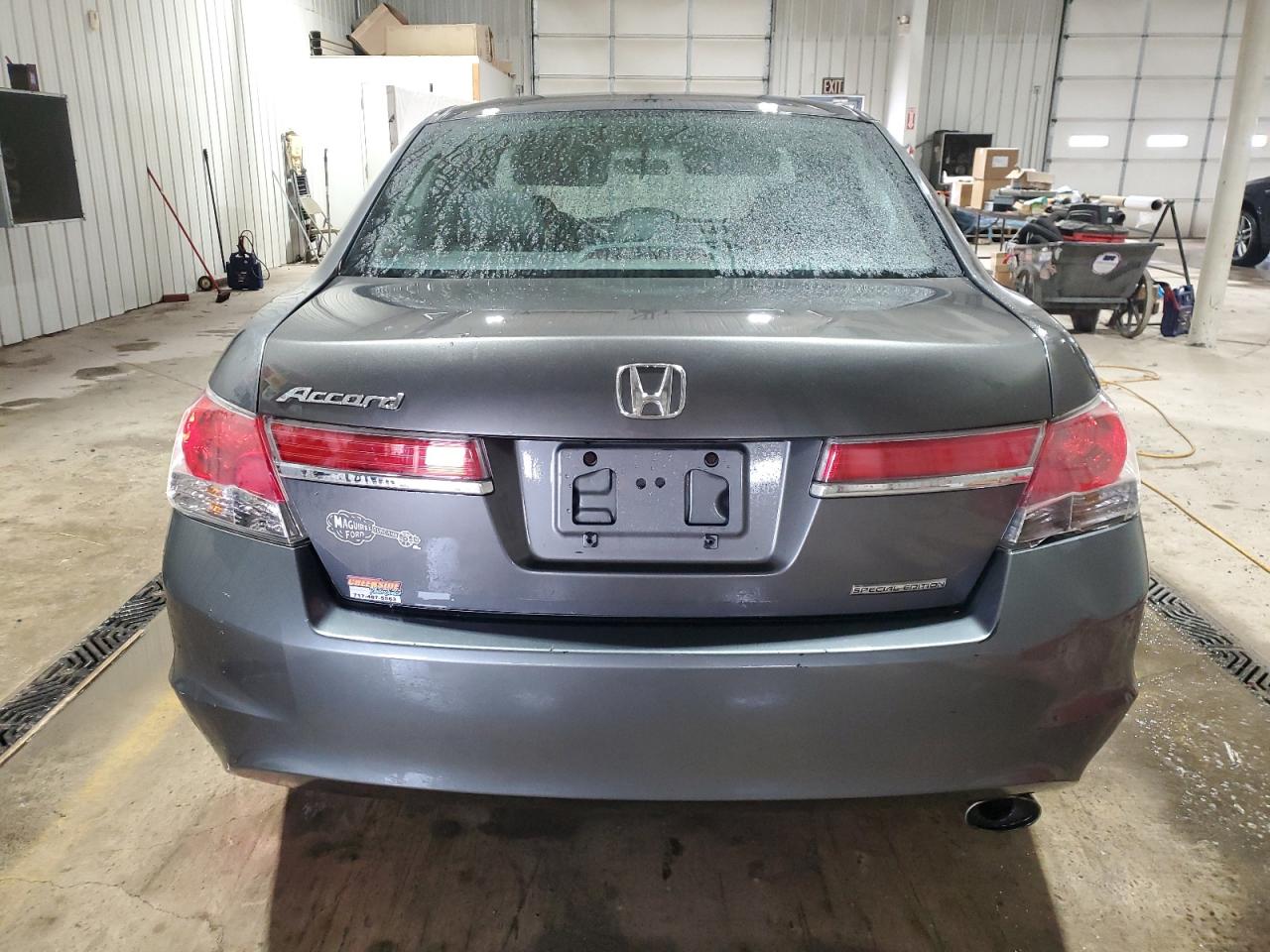 2012 Honda Accord - Image 6