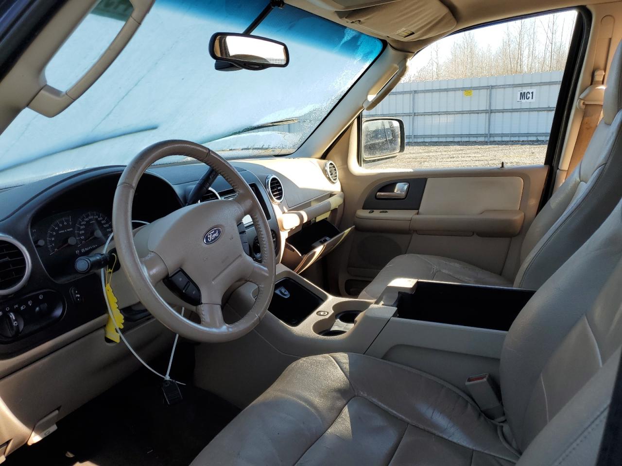 2004 Ford Expedition - Image 7