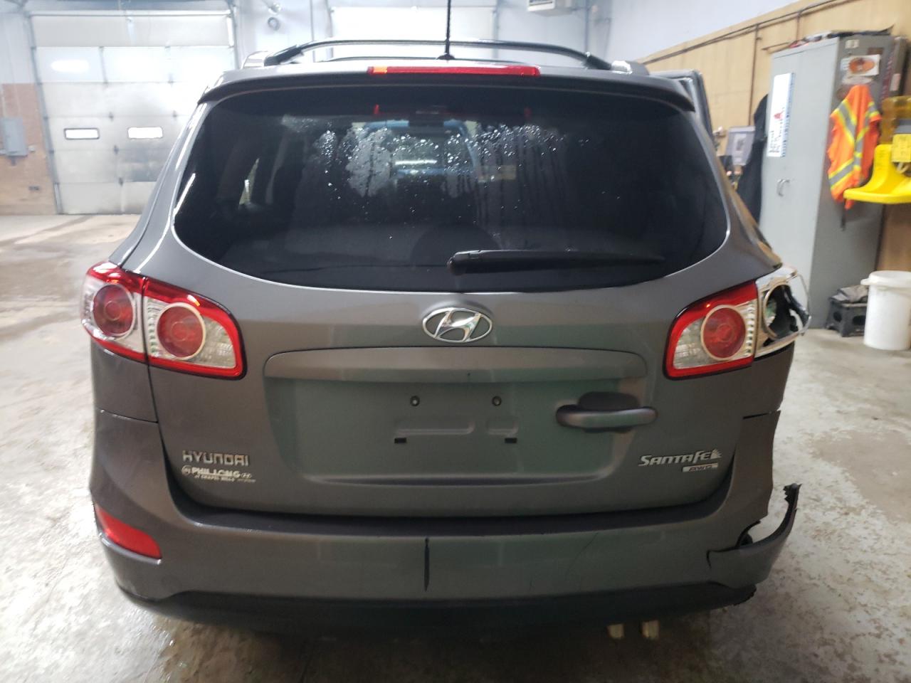 2010 Hyundai Santa Fe - Image 6