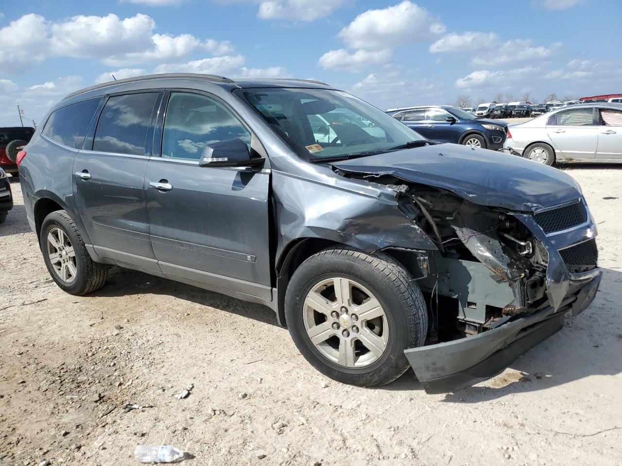 2010 Chevrolet Traverse - Image 4