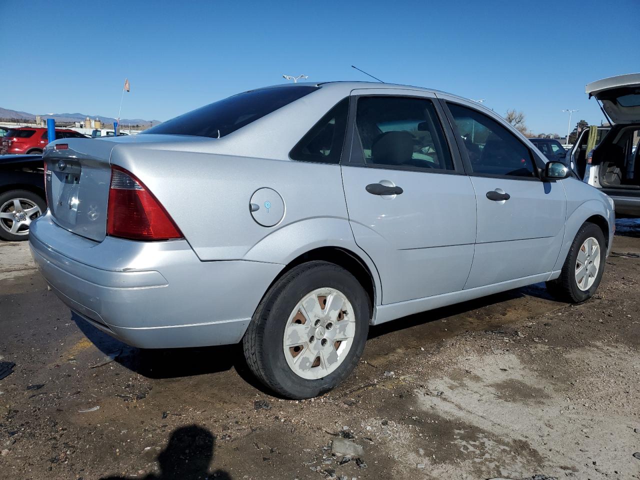 2007 Ford Focus - Image 3