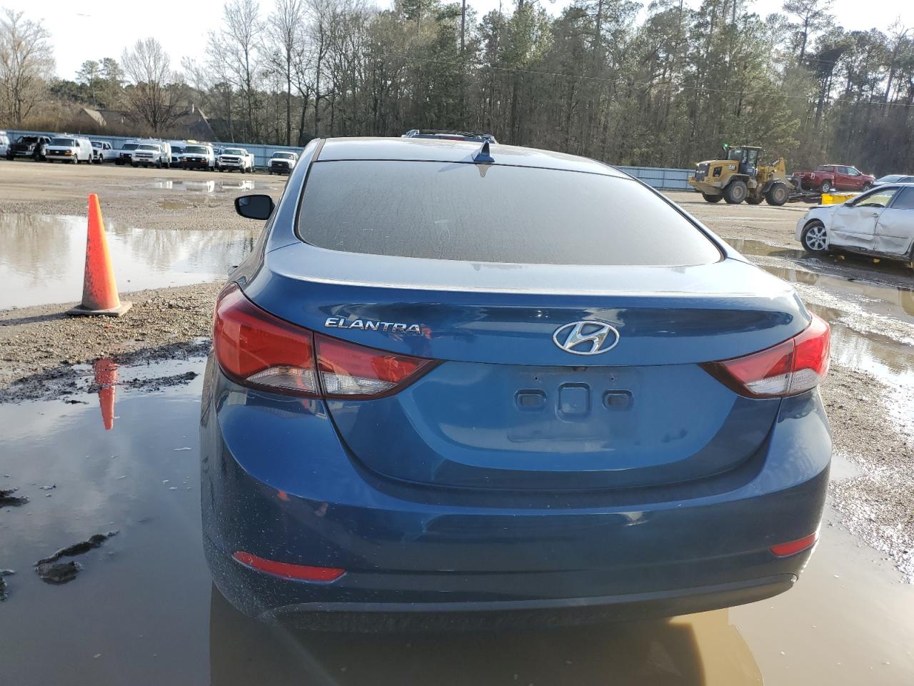2014 Hyundai Elantra - Image 6