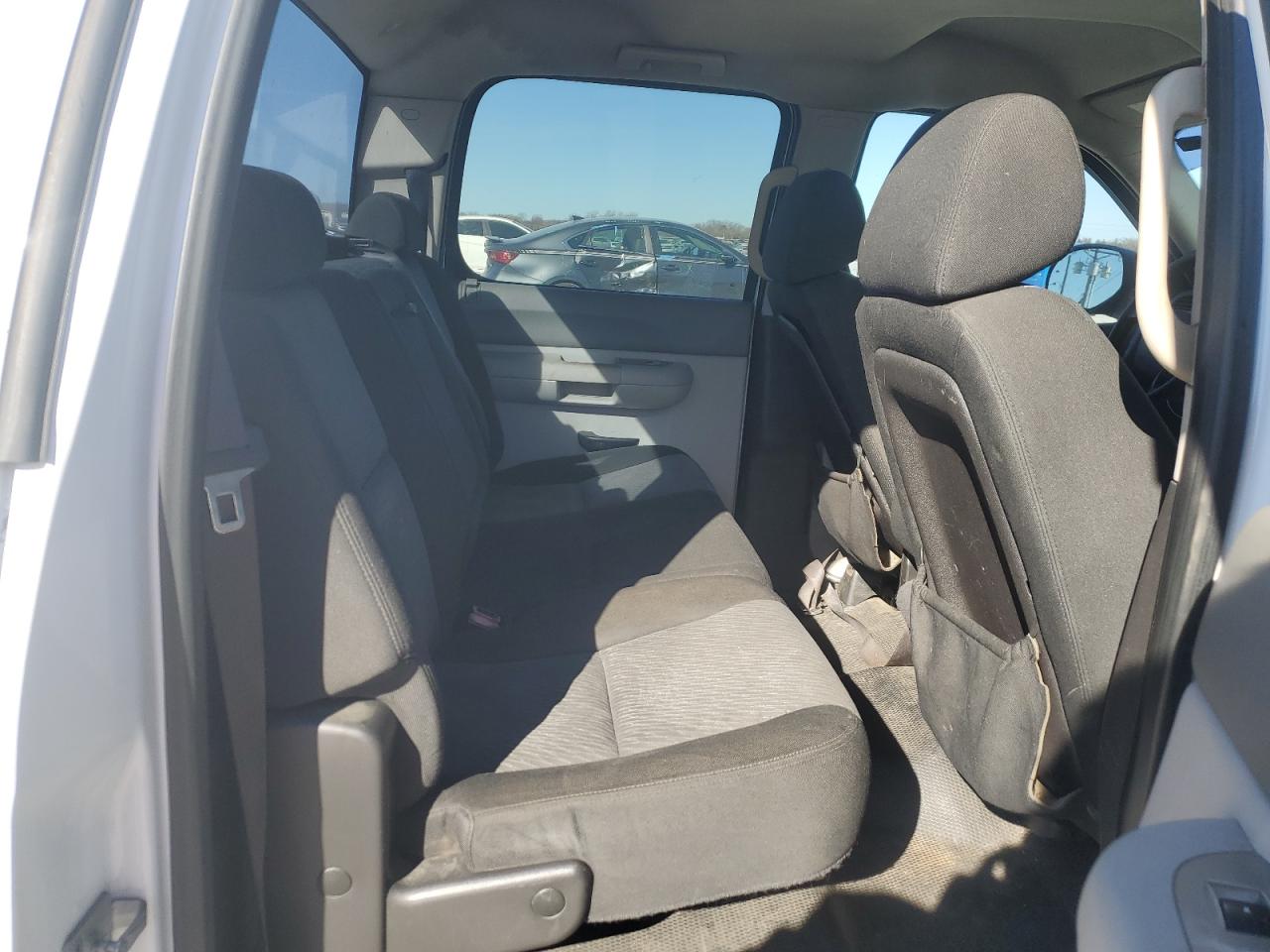 2008 Chevrolet Silverado - Image 10