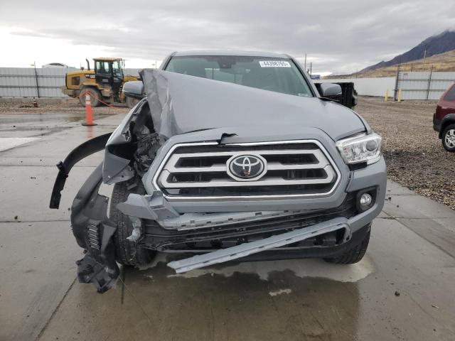  TOYOTA TACOMA 2021 Srebrny