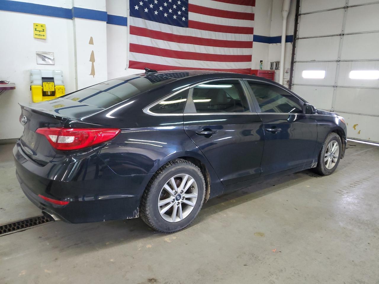 2017 Hyundai Sonata - Image 3