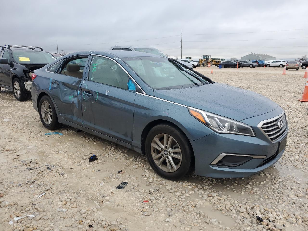 2017 Hyundai Sonata - Image 4