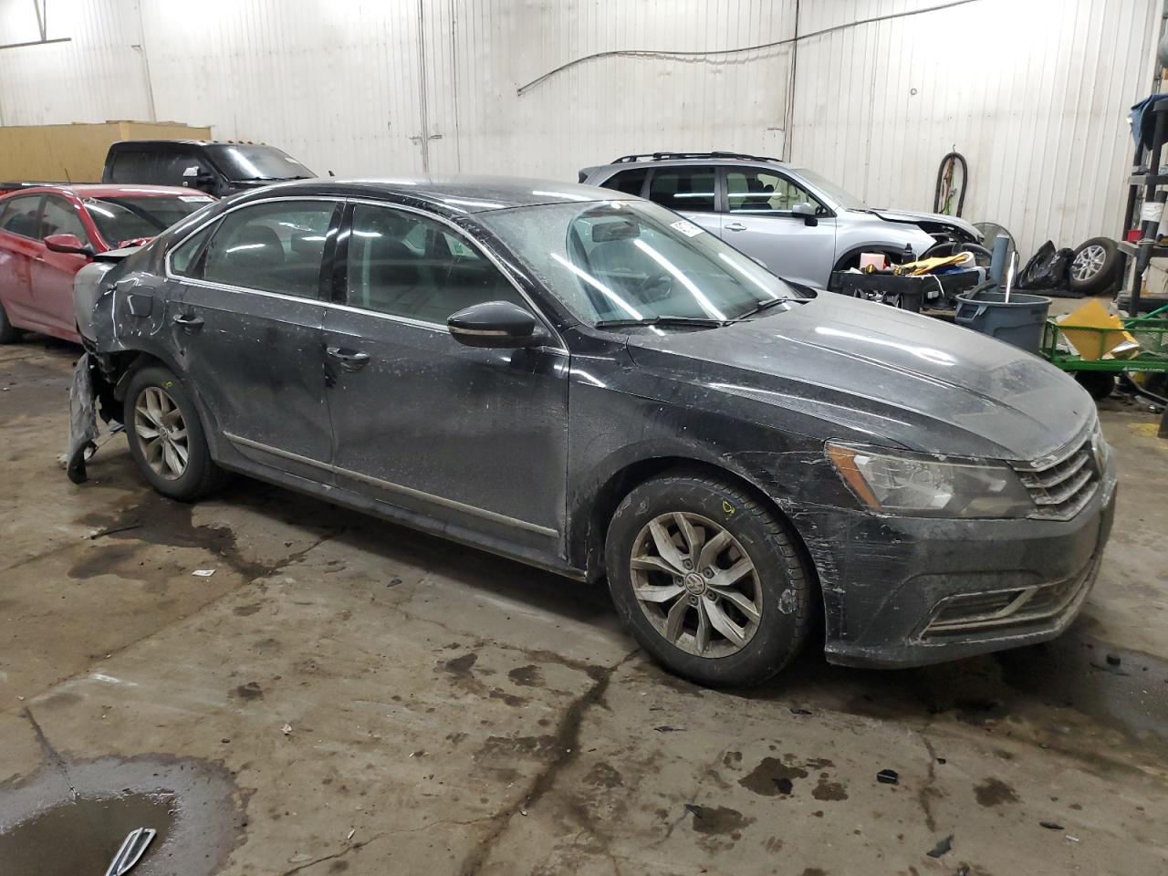 2016 Volkswagen Passat - Image 4