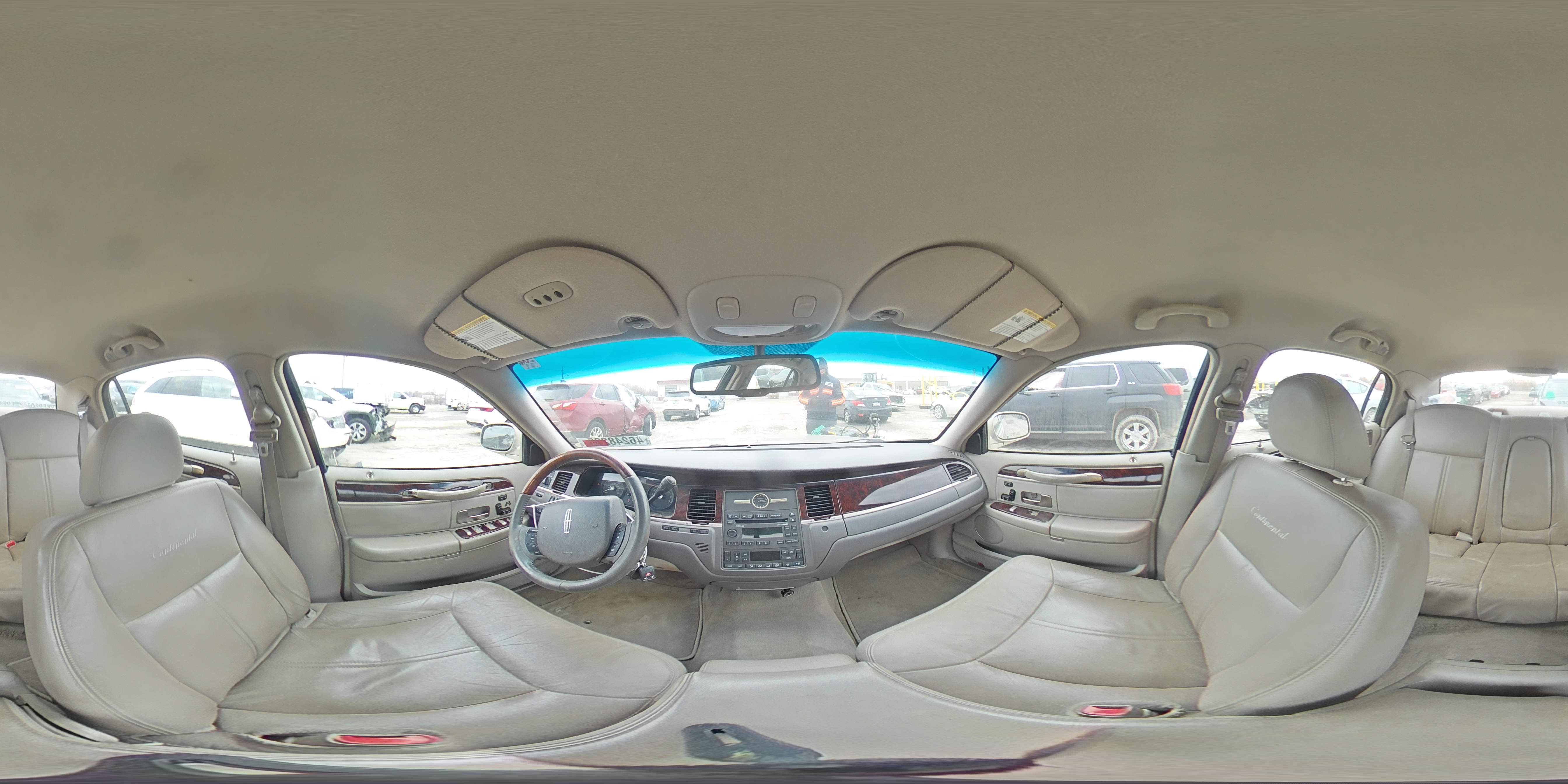 2010 Lincoln Town Car - Image 13