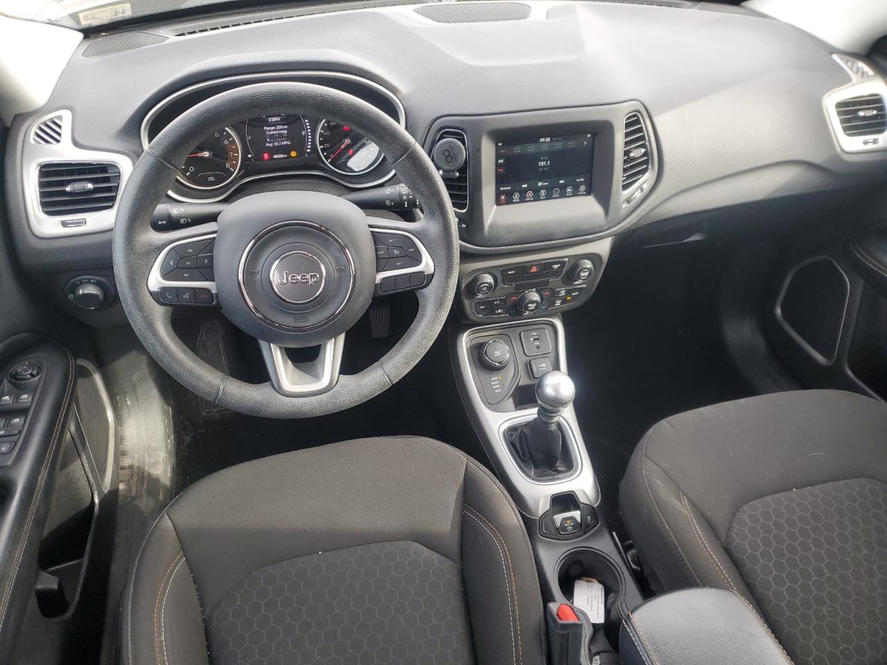 2020 Jeep Compass - Image 8