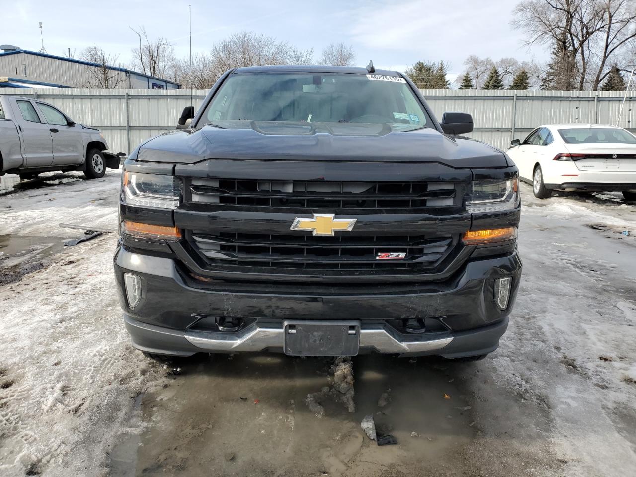 2016 Chevrolet Silverado - Image 5