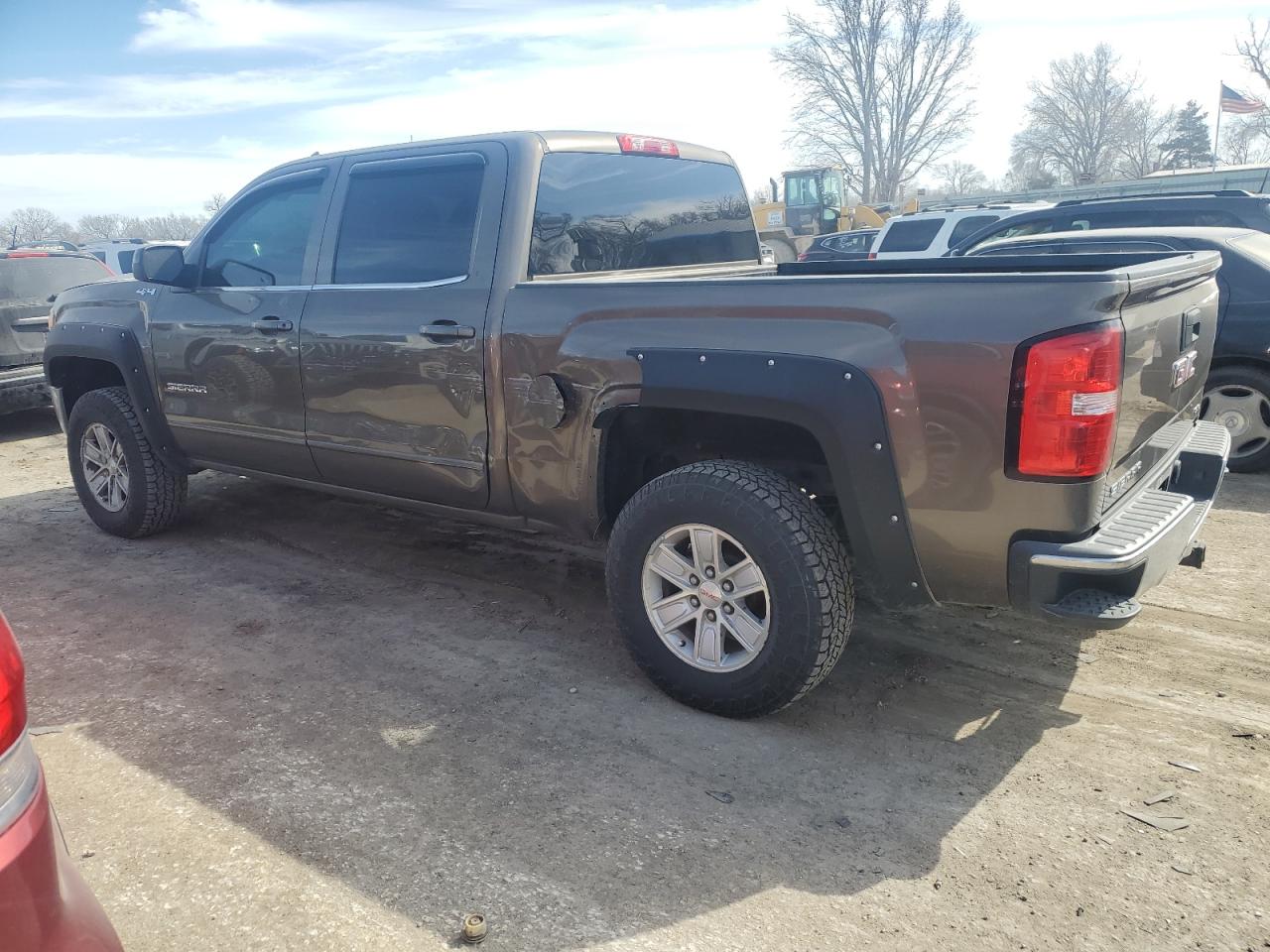 2014 GMC Sierra - Image 2
