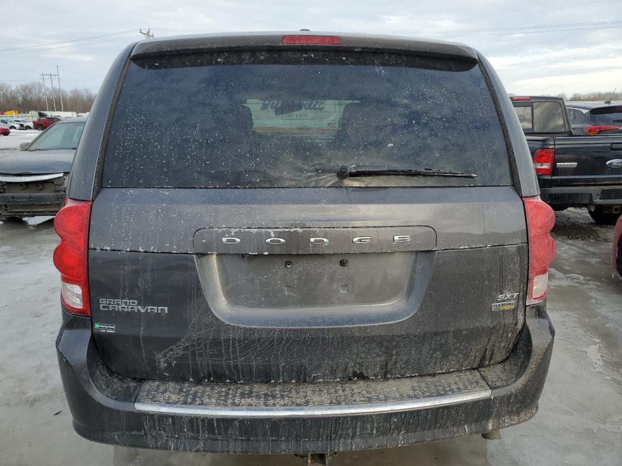 2019 Dodge Caravan - Image 6
