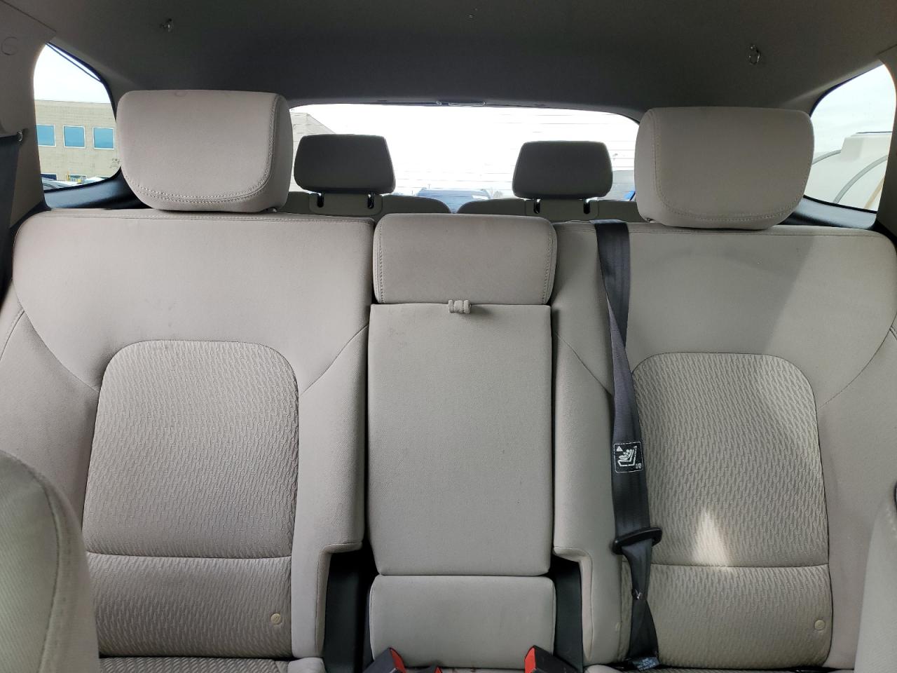 2014 Hyundai Santa Fe - Image 10