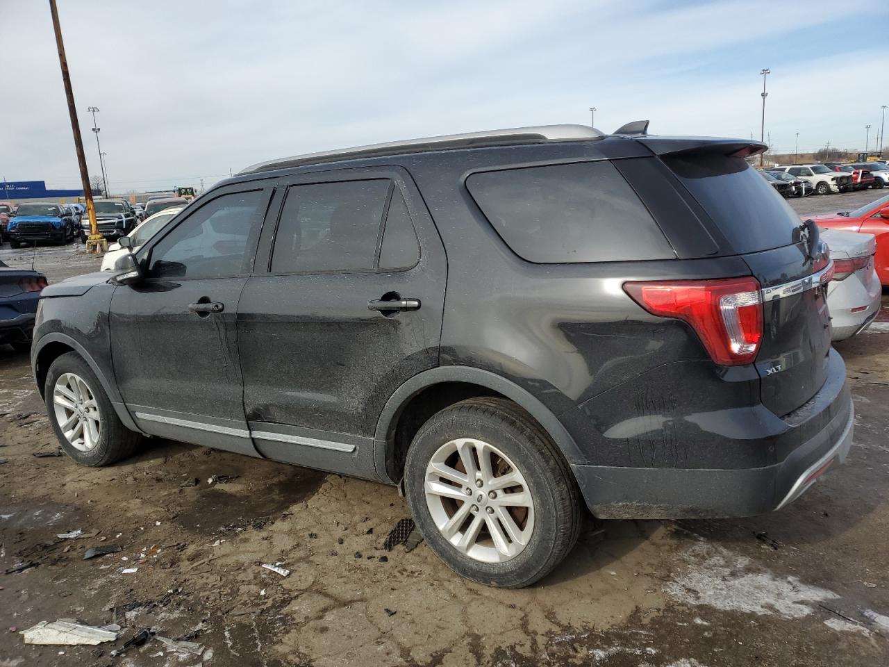 2017 Ford Explorer - Image 2