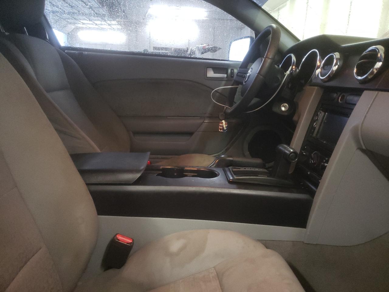 2008 Ford Mustang - Image 7