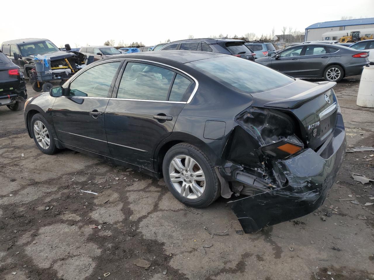 2011 Nissan Altima - Image 2