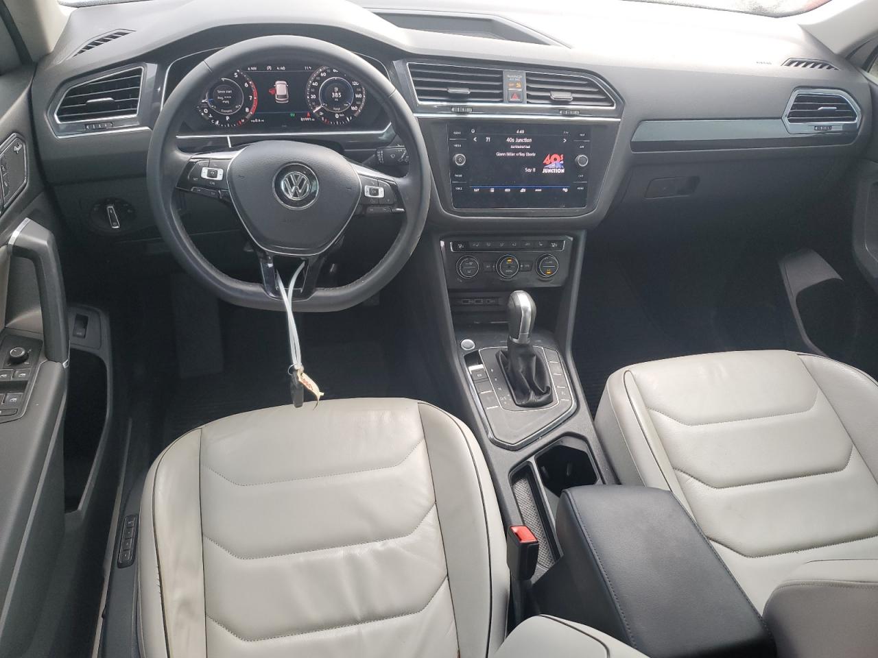 2018 Volkswagen Tiguan - Image 8