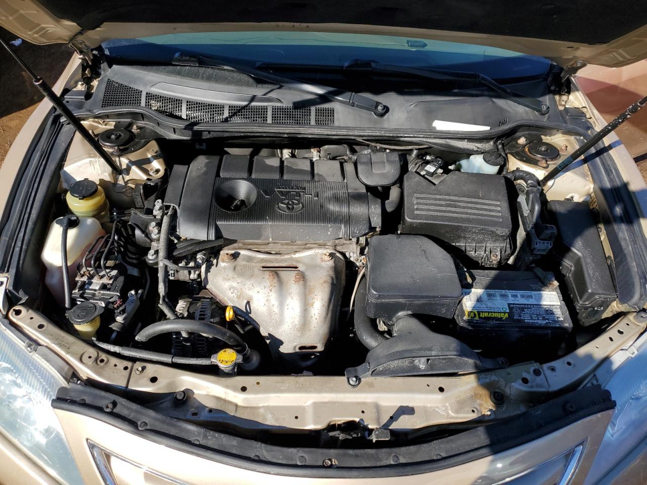 2010 Toyota Camry - Image 11
