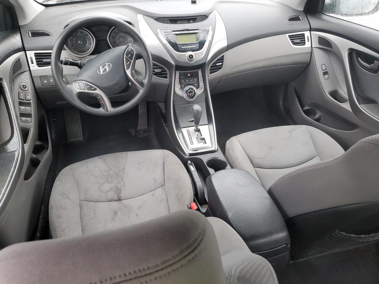2013 Hyundai Elantra - Image 8