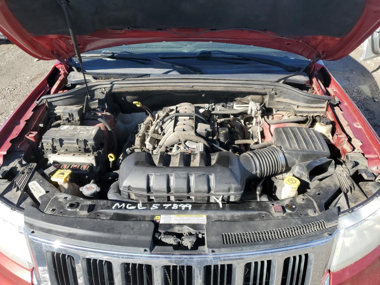 2011 Jeep Grand Cherokee - Image 12