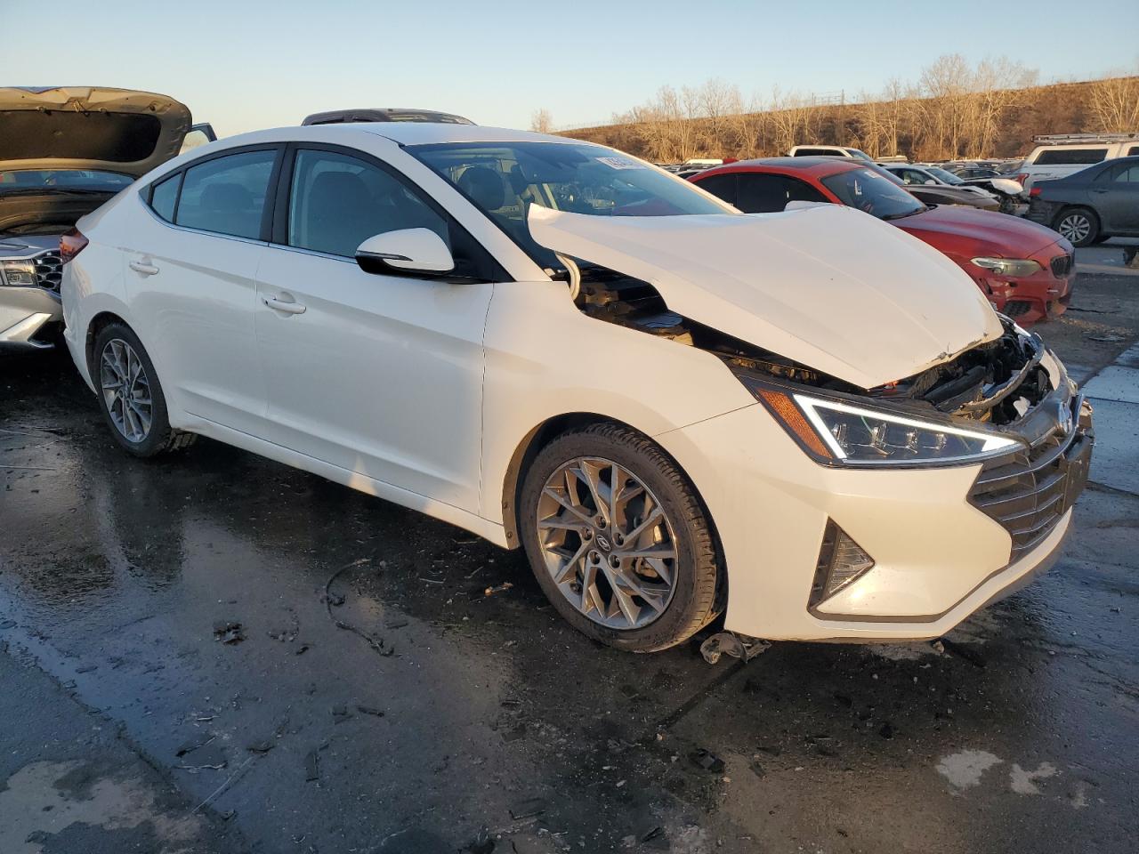 2019 Hyundai Elantra - Image 4