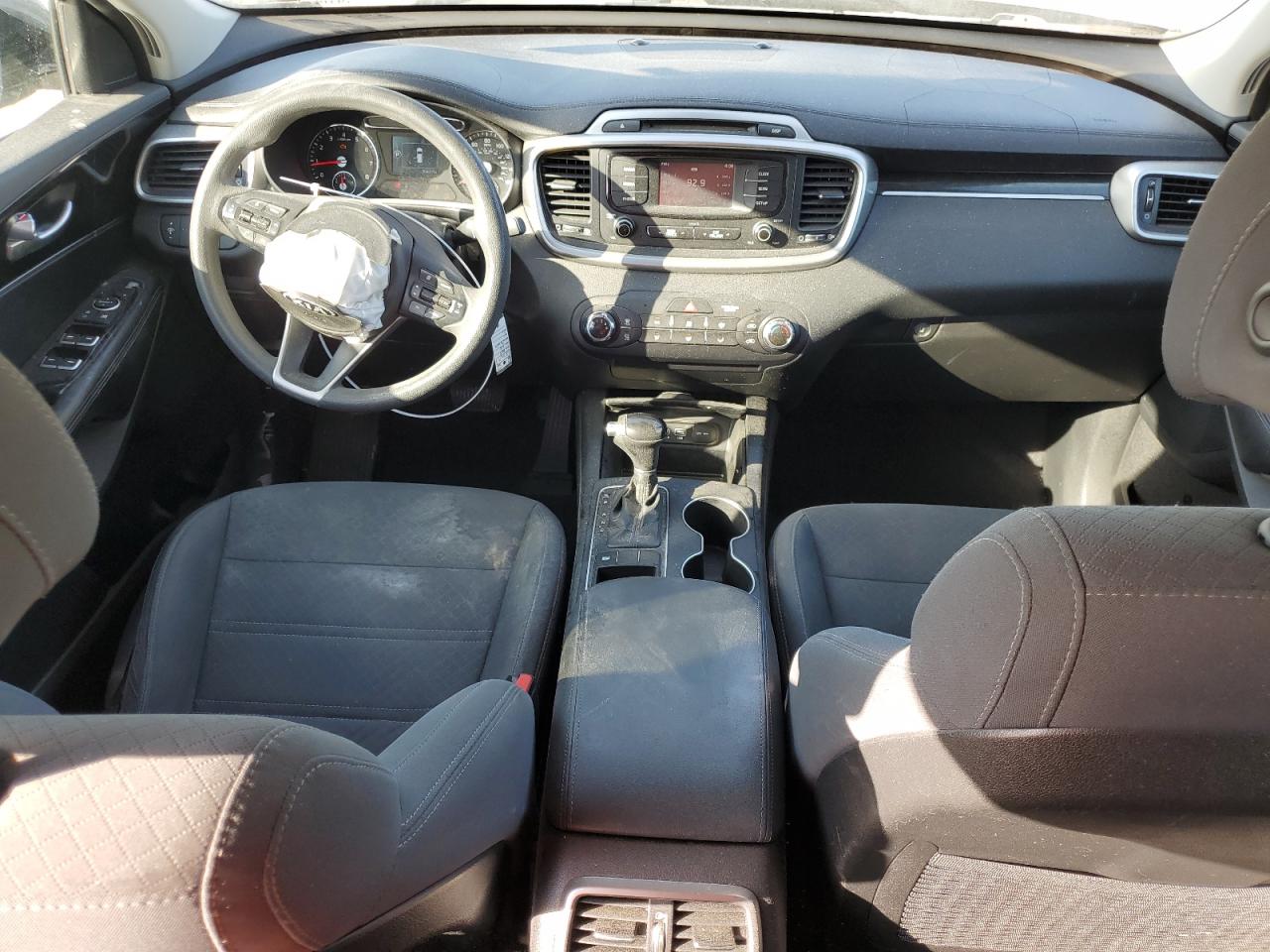 2017 Kia Sorento - Image 8
