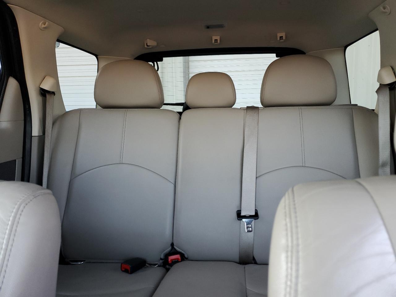 2011 Mercury Mariner - Image 10