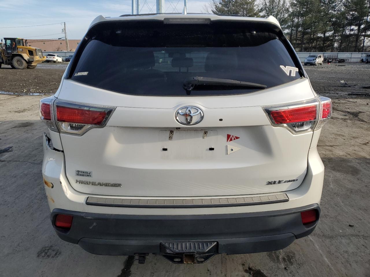 2015 Toyota Highlander - Image 6
