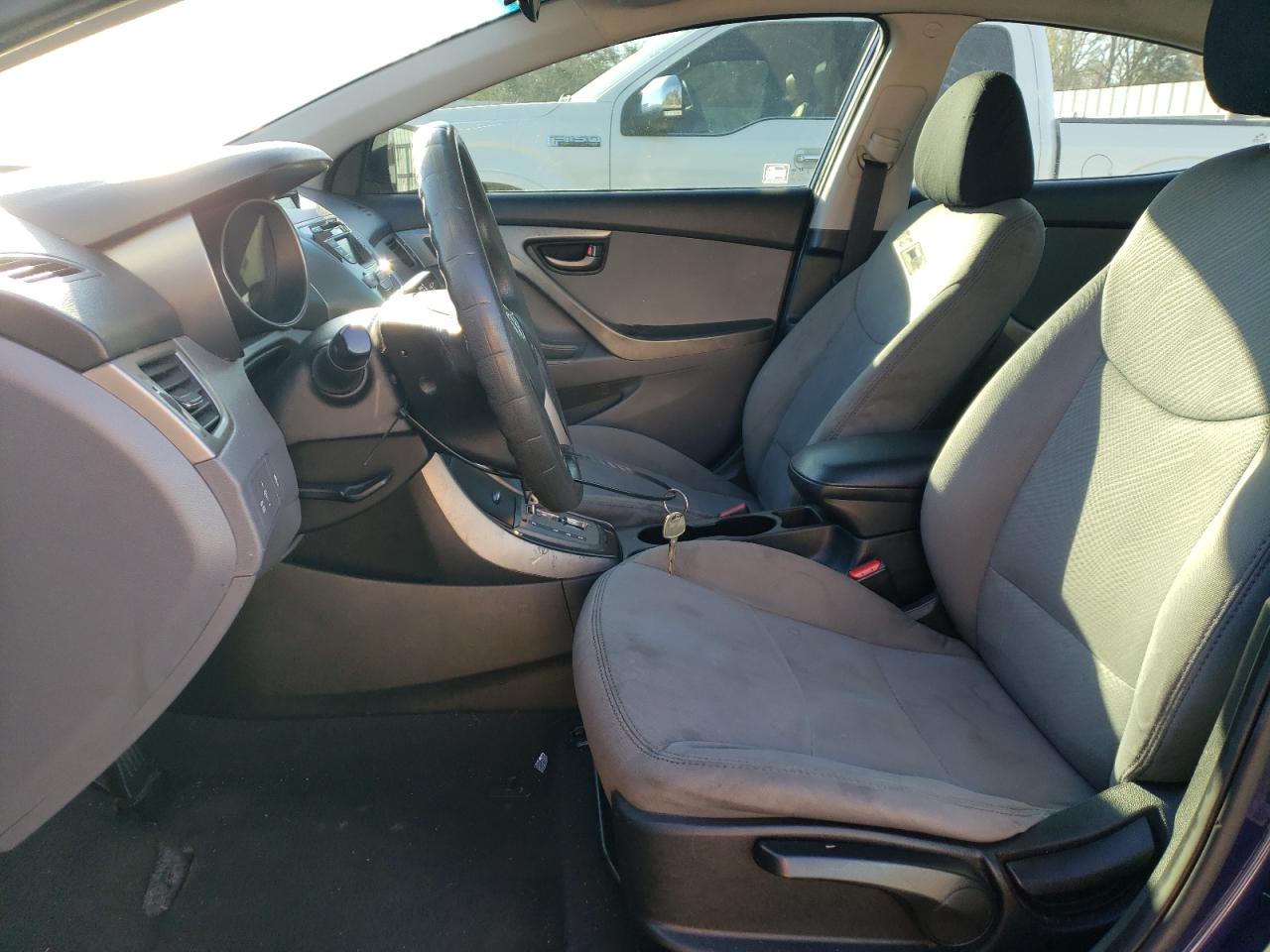 2013 Hyundai Elantra - Image 7