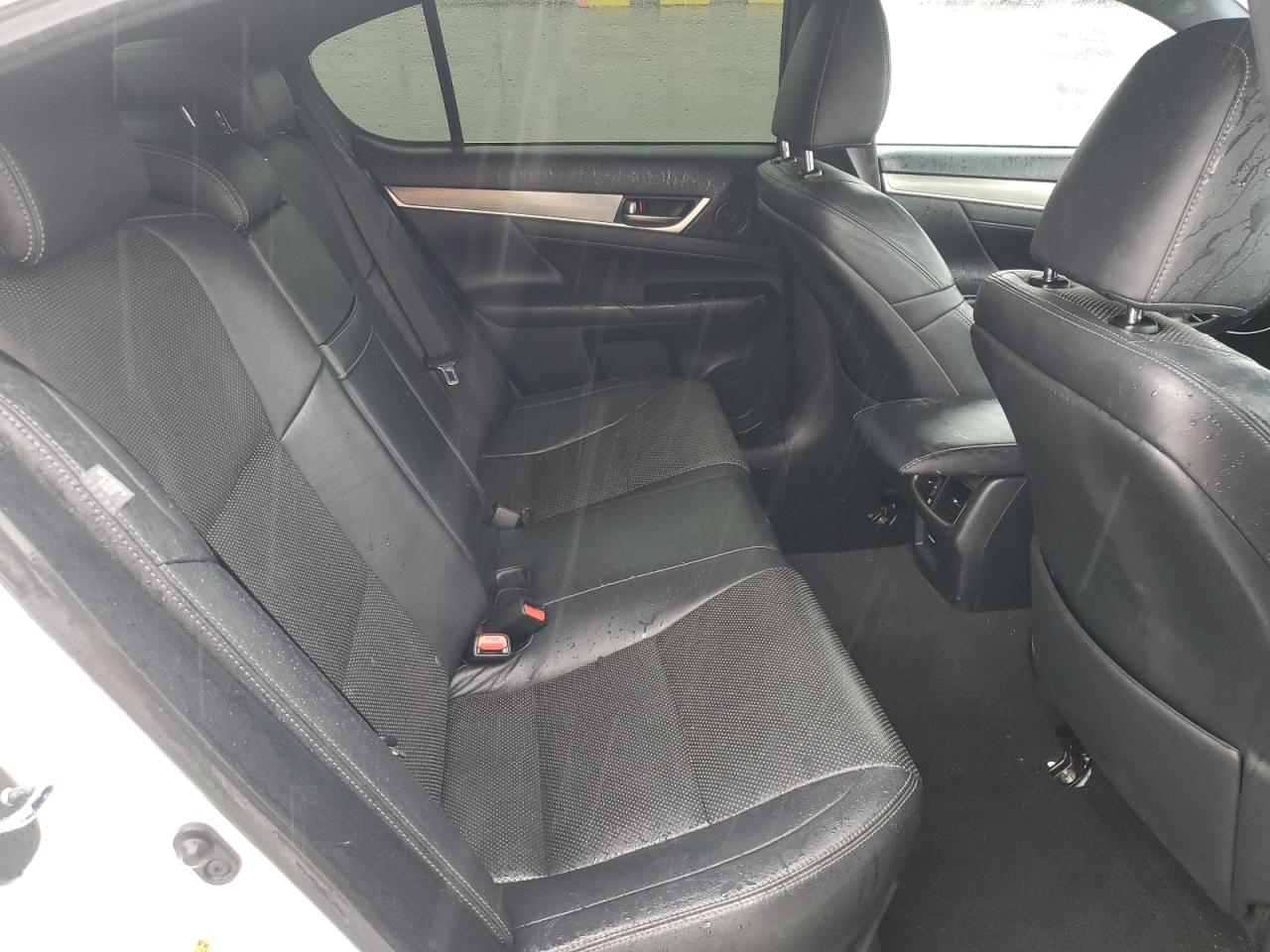 2015 Lexus GS - Image 10