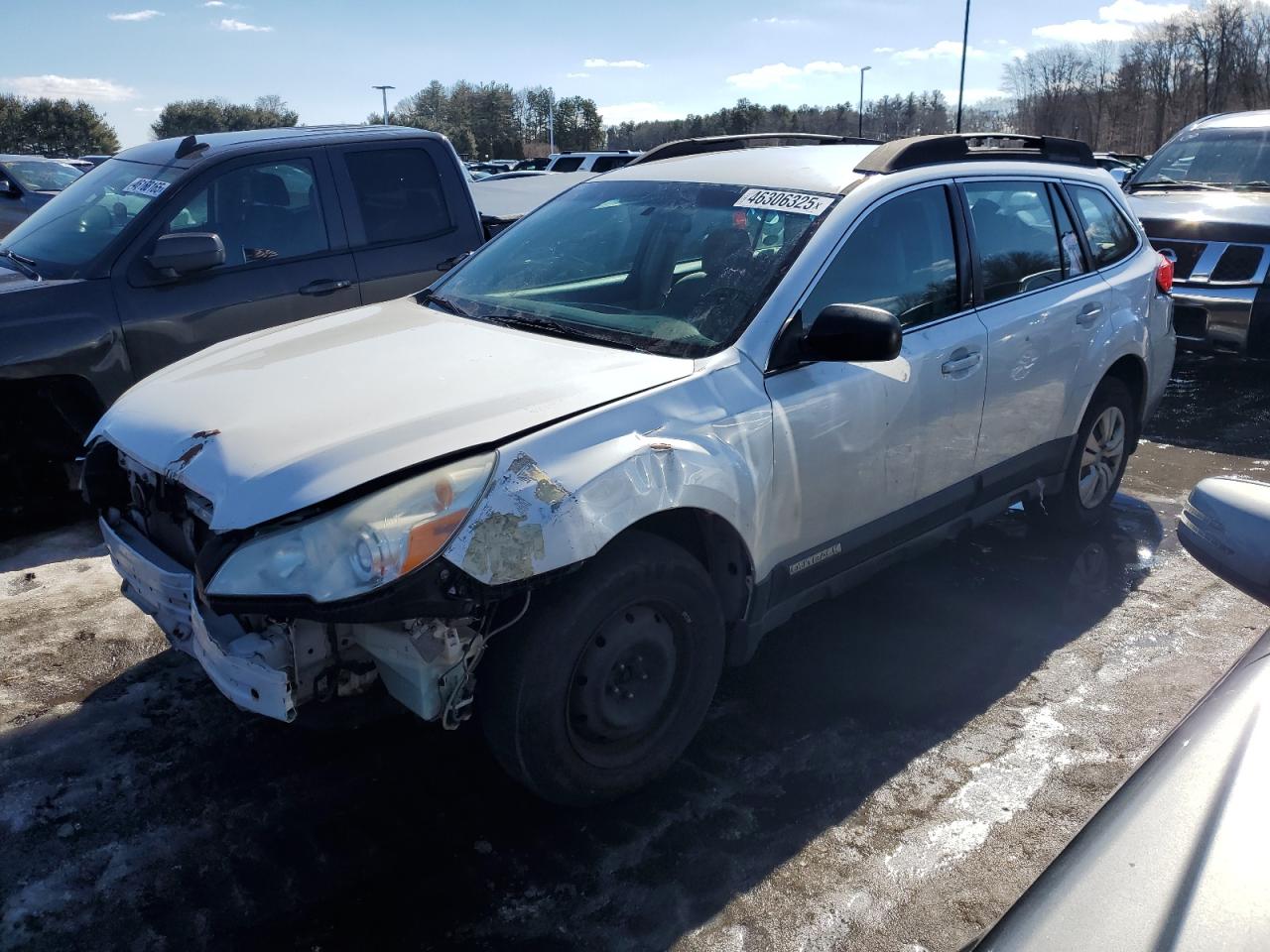 2011 Subaru Outback 2.5I للبيع في East Granby، CT - Front End
