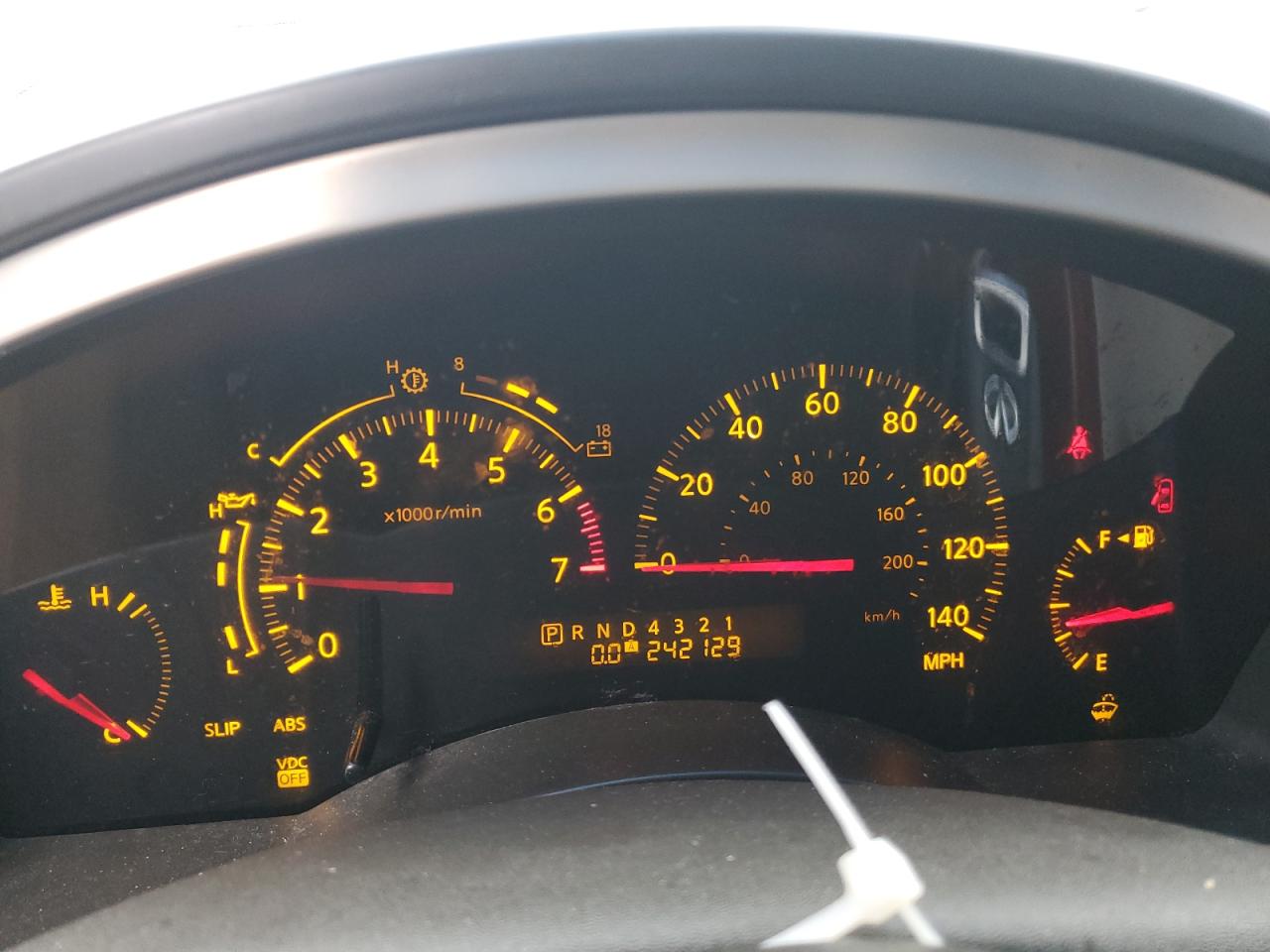 2006 Infiniti QX56 - Image 9