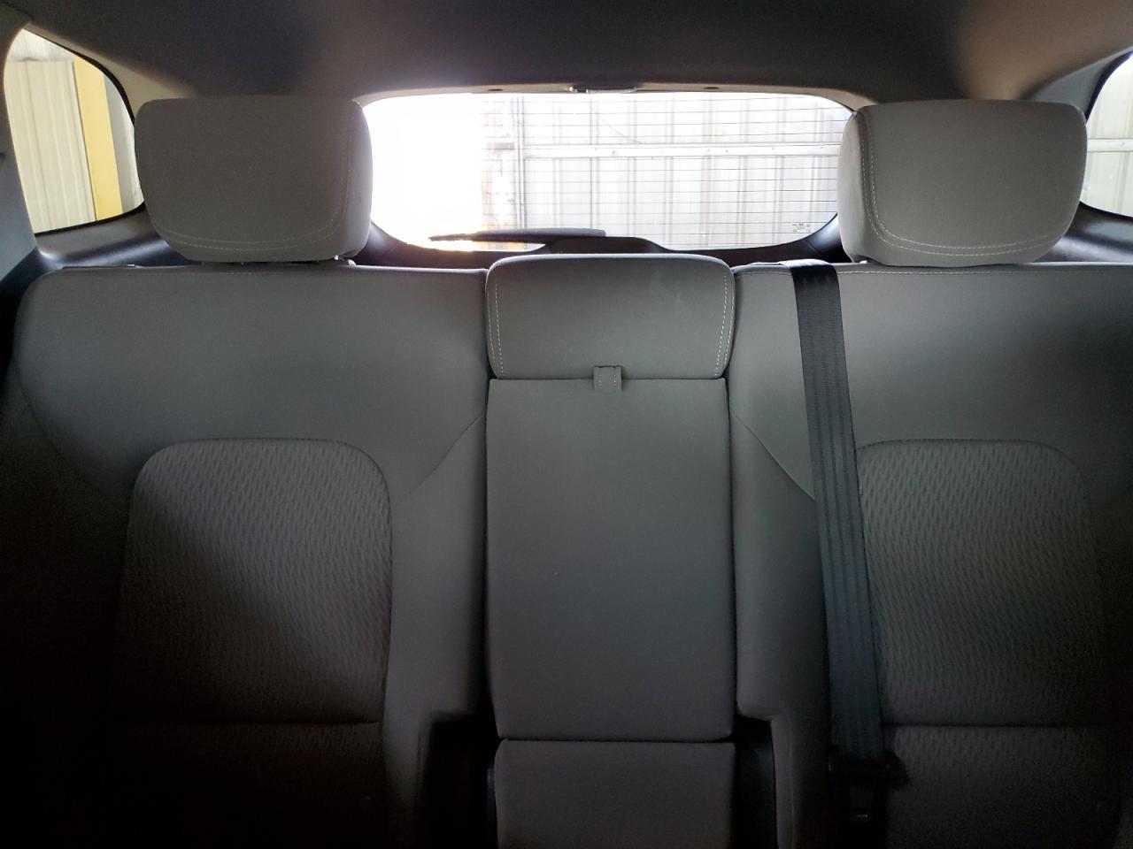 2017 Hyundai Santa Fe - Image 10