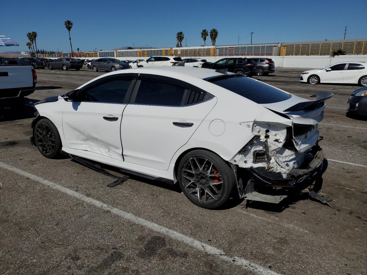 2017 Hyundai Elantra - Image 2