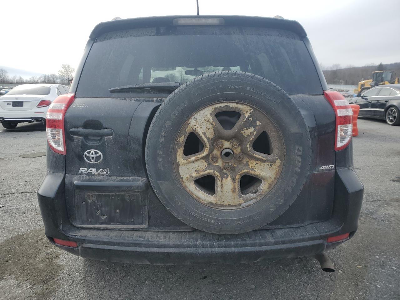 2011 Toyota RAV 4 - Image 6