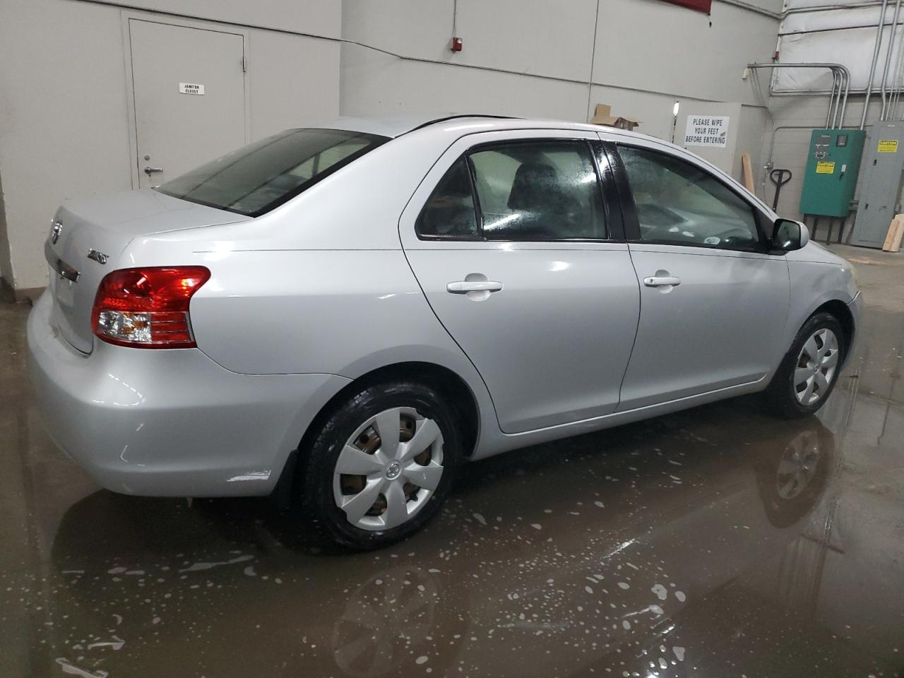 2007 Toyota Yaris - Image 3