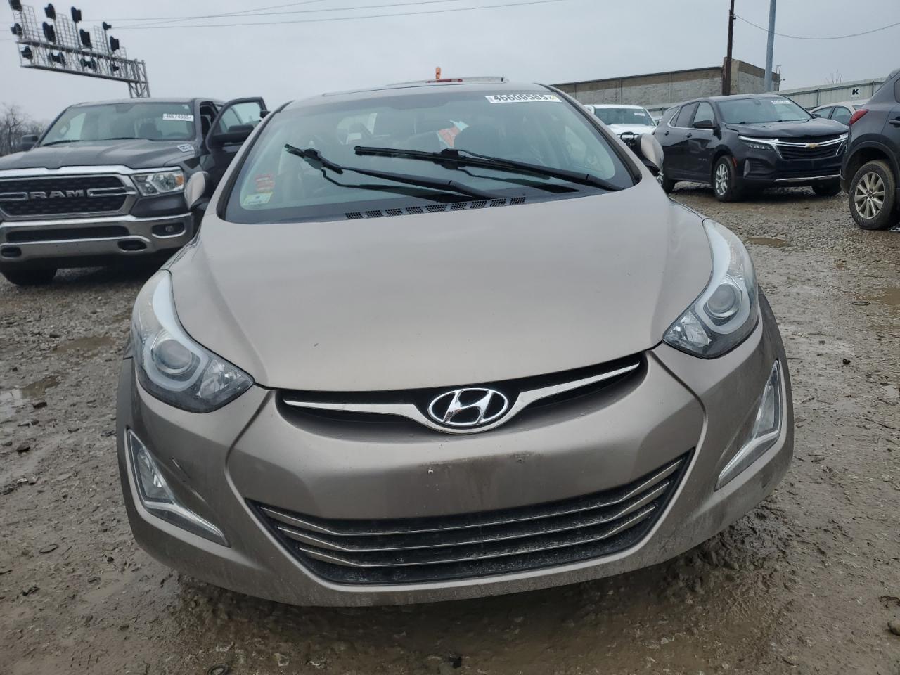 2015 Hyundai Elantra - Image 5