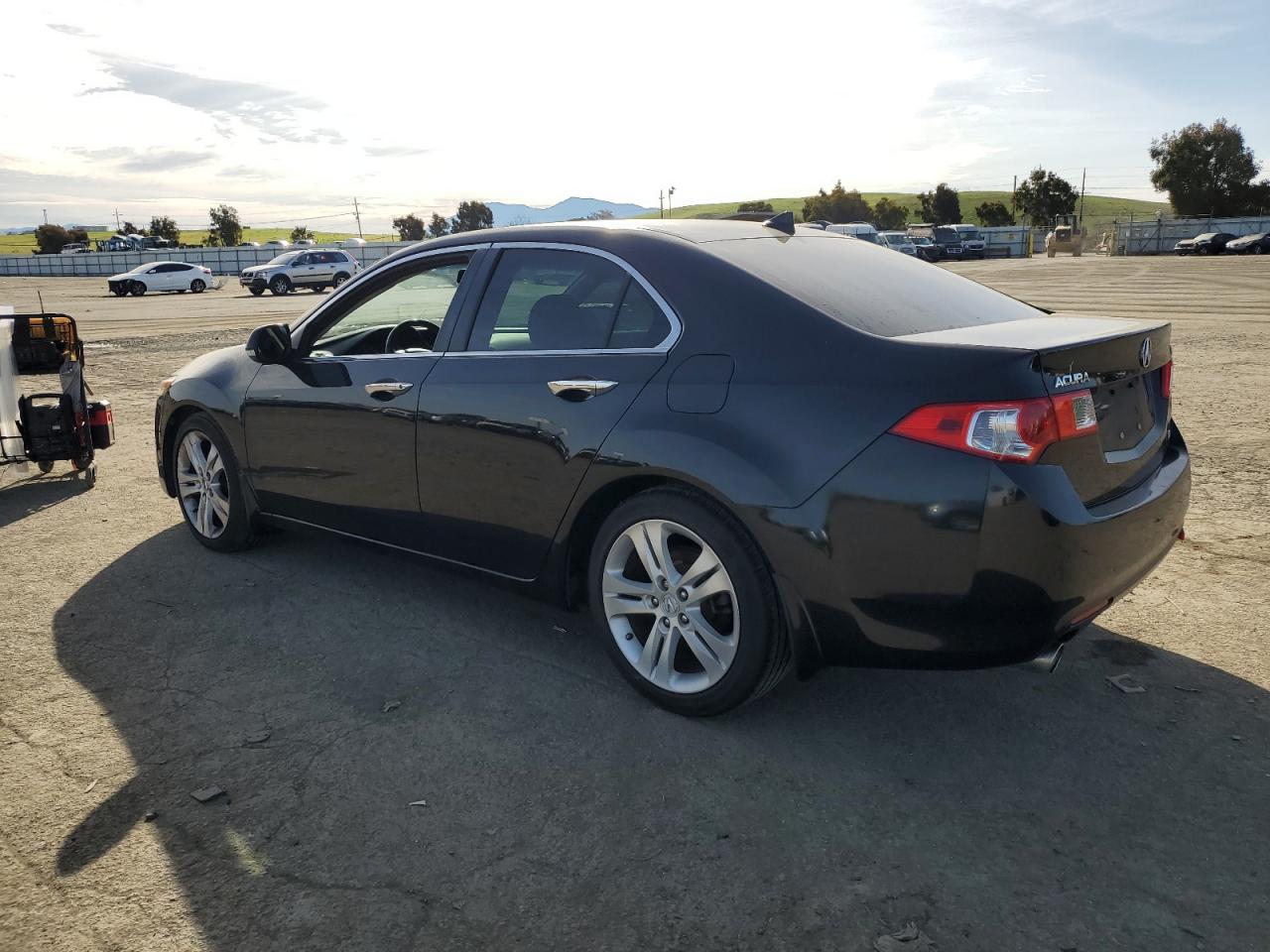 2010 Acura TSX - Image 2