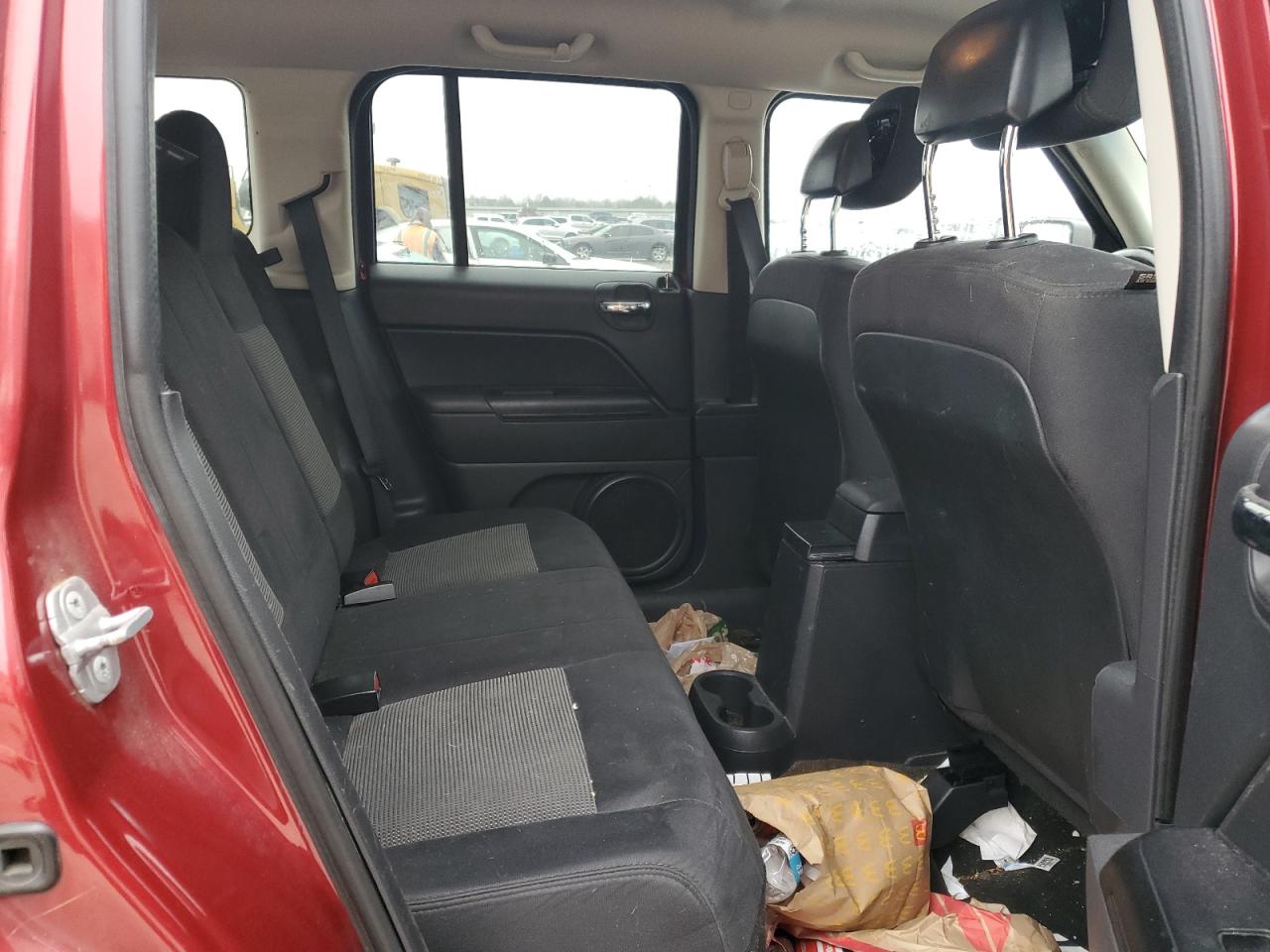 2014 Jeep Liberty (Patriot) - Image 10