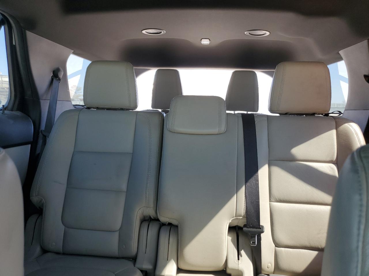 2013 Ford Explorer - Image 10