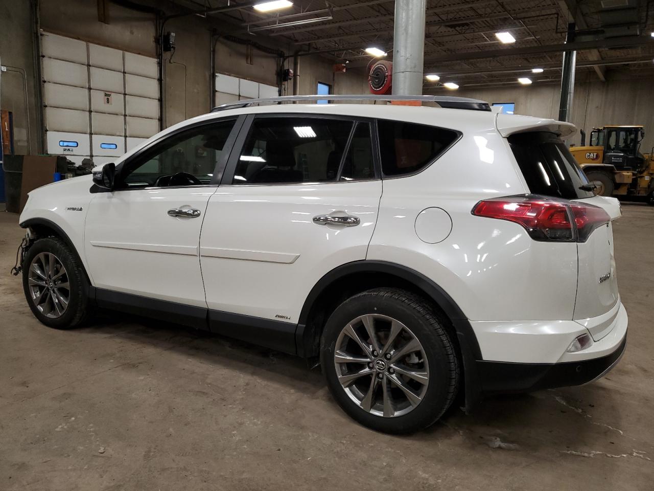 2018 Toyota RAV 4 - Image 2