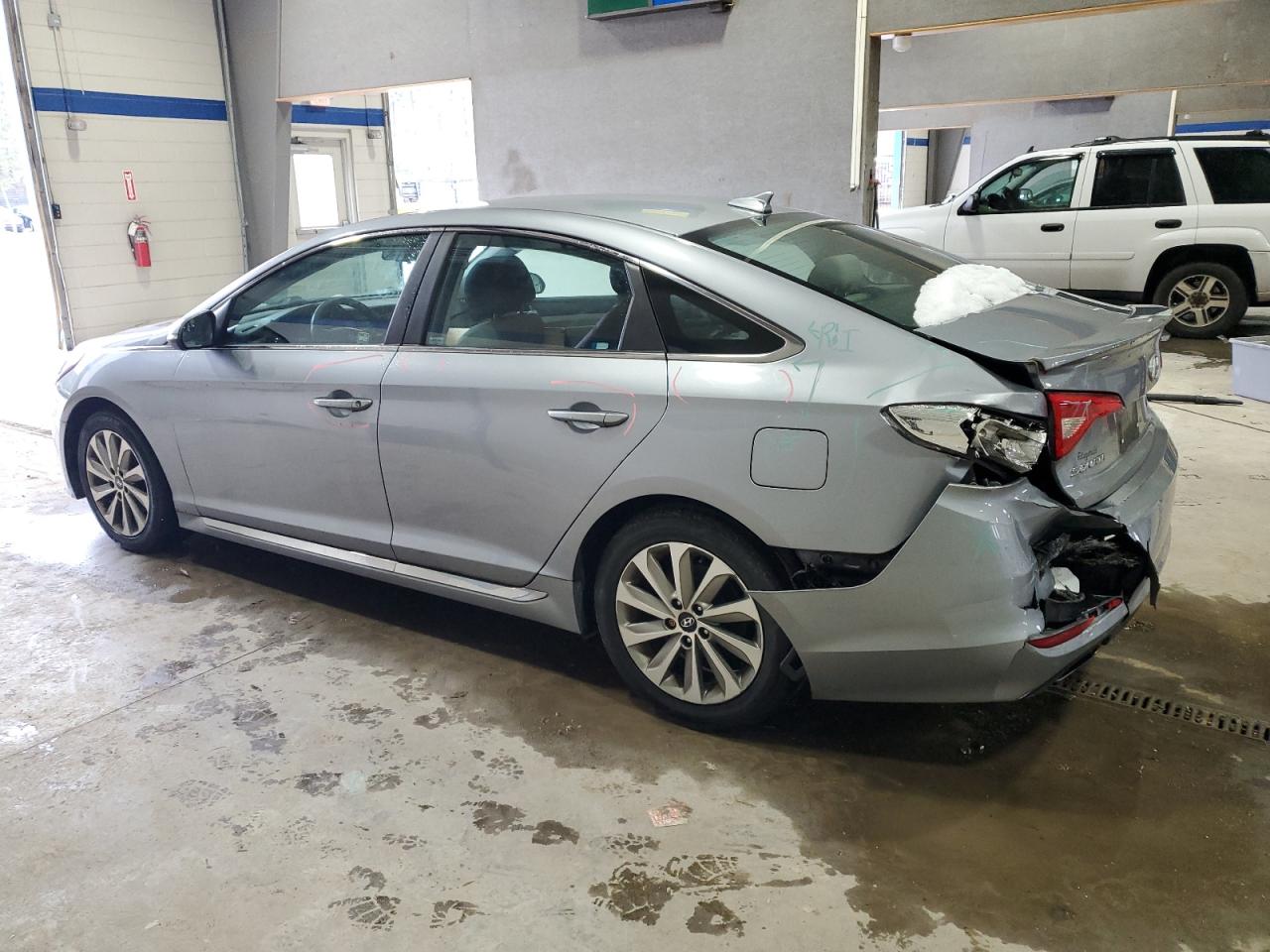 2015 Hyundai Sonata - Image 2