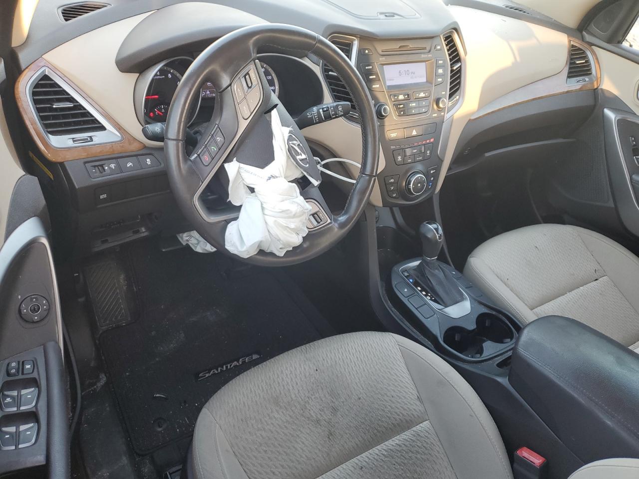 2013 Hyundai Santa Fe - Image 8