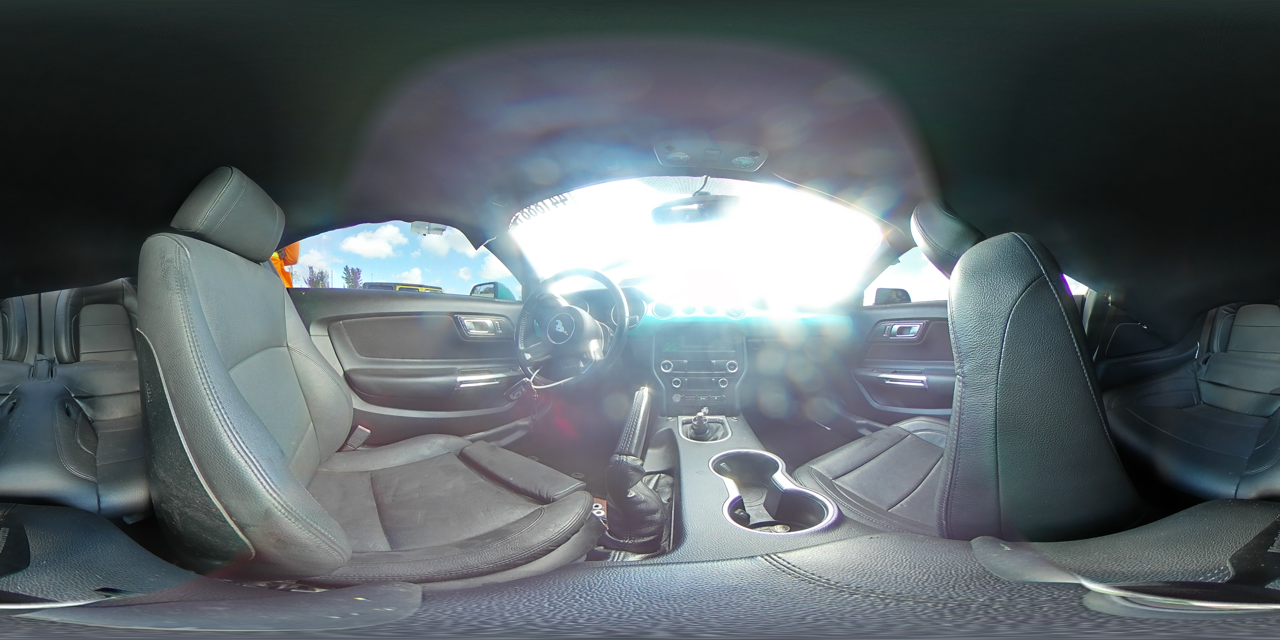 2019 Ford Mustang - Image 13