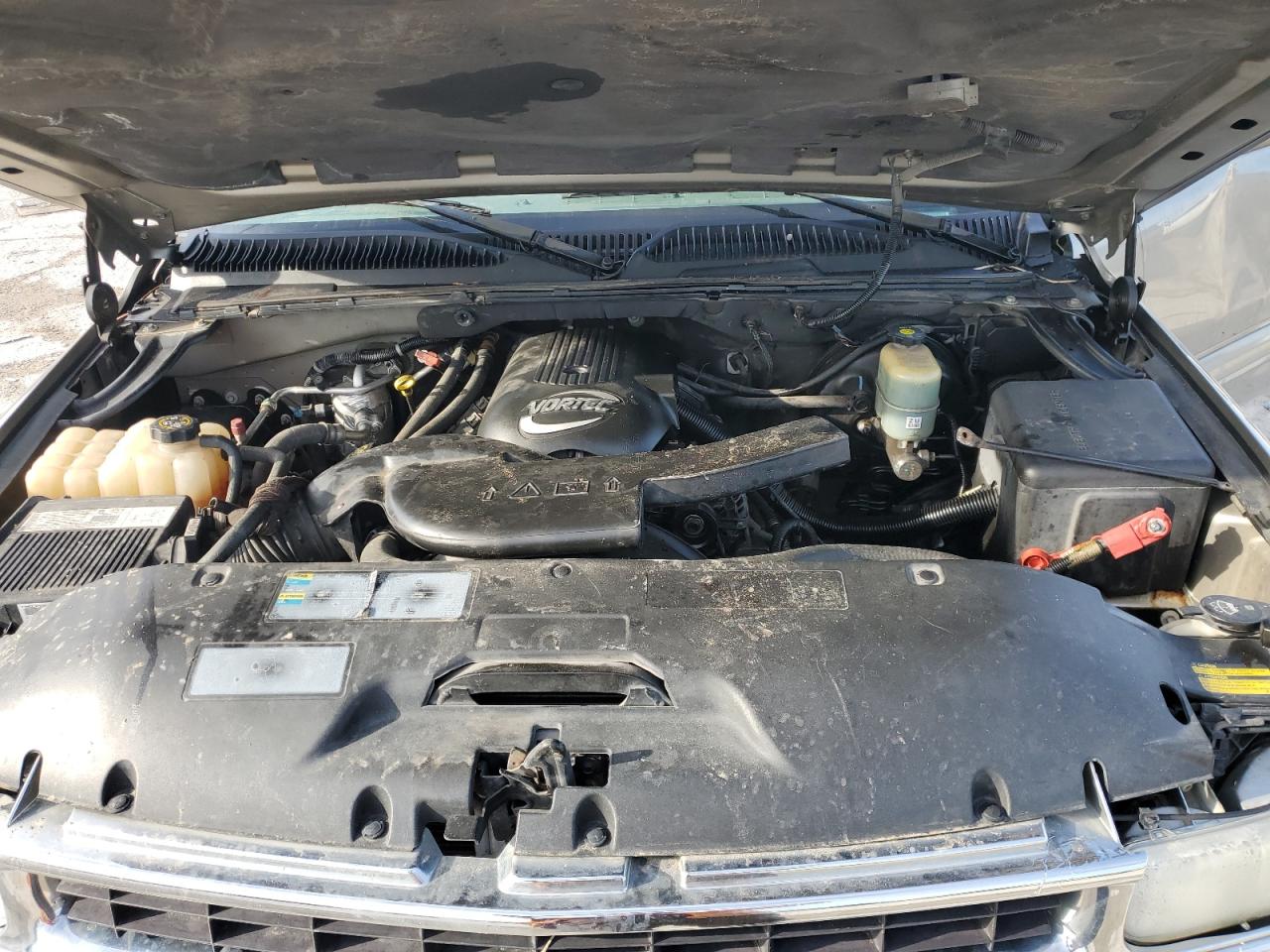 2002 Chevrolet Suburban - Image 14